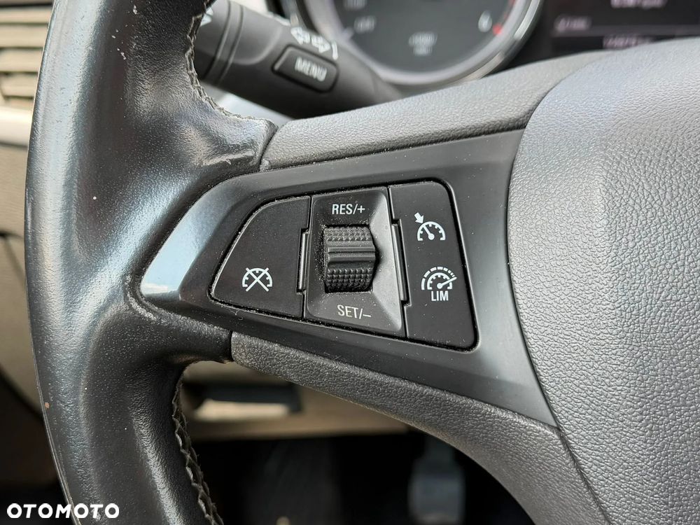 Opel Astra - 16
