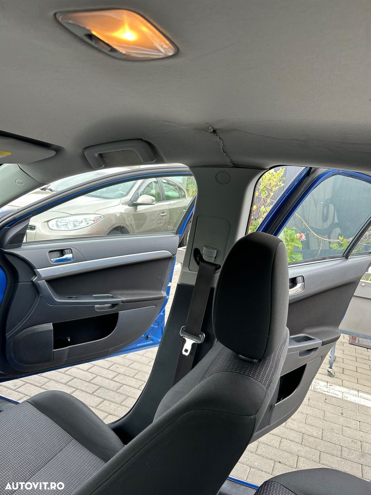 Mitsubishi Lancer - 22
