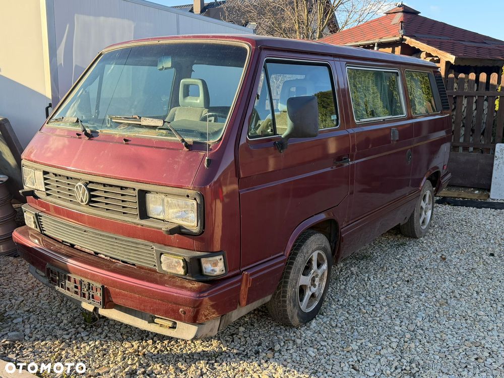 Volkswagen Transporter - 1