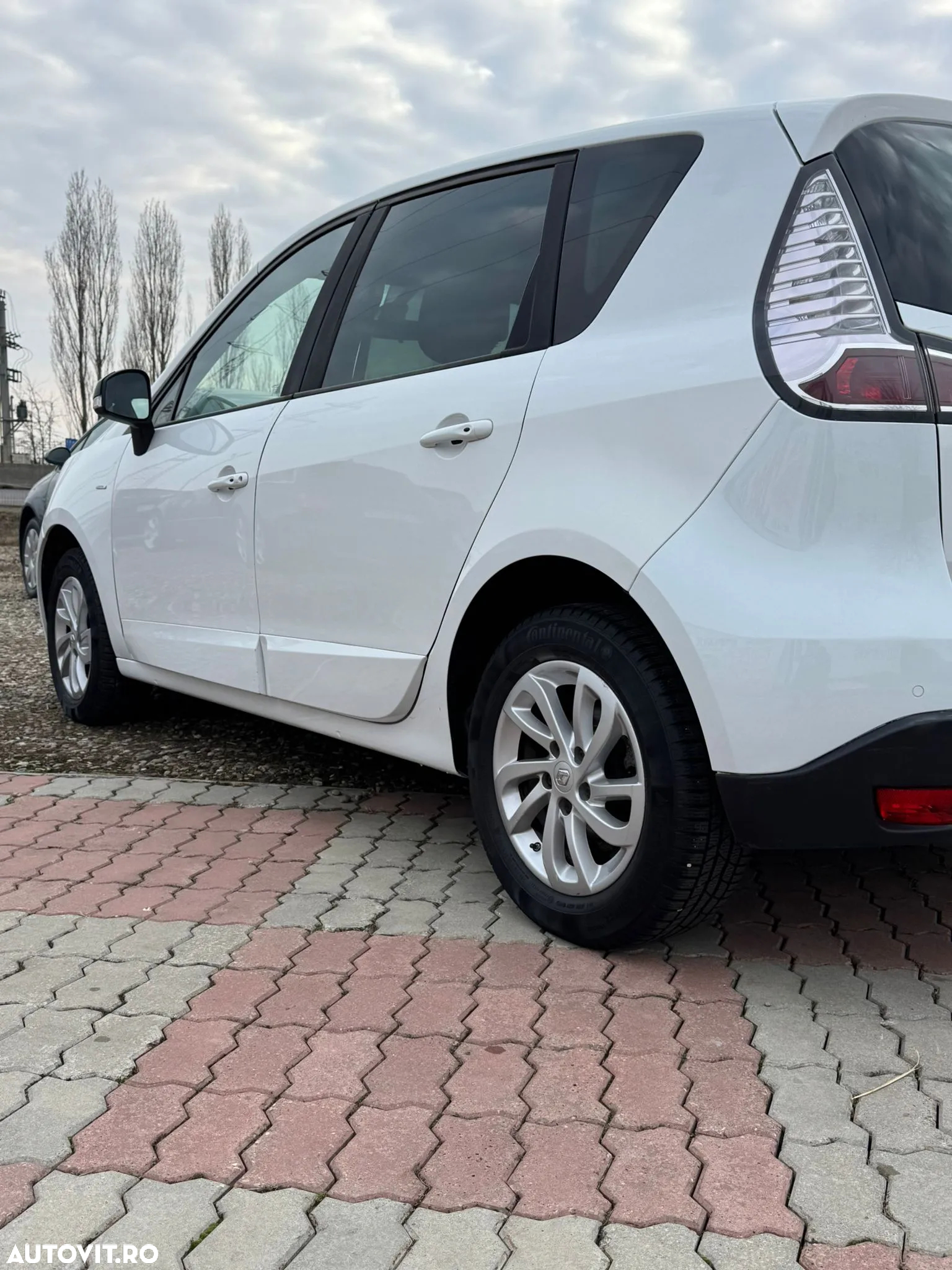 Renault Scenic ENERGY TCe 115 Bose Edition - 4
