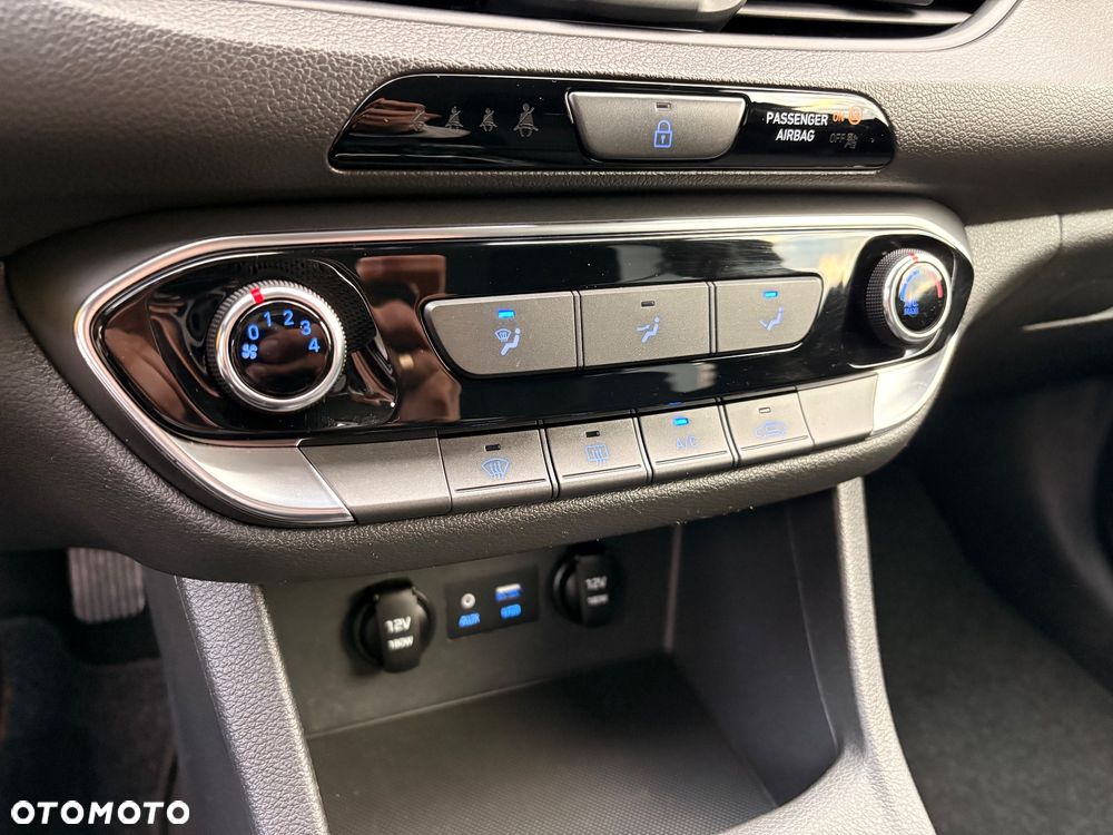 Hyundai i30 1.4 Trend - 27