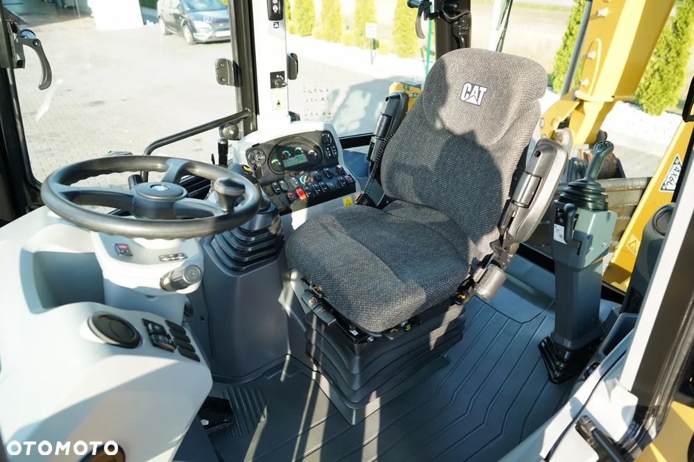 Caterpillar 432 F2 / KOPARKO-ŁADOWARKA / 2019 ROK / KOMPLET ŁYŻEK - 27