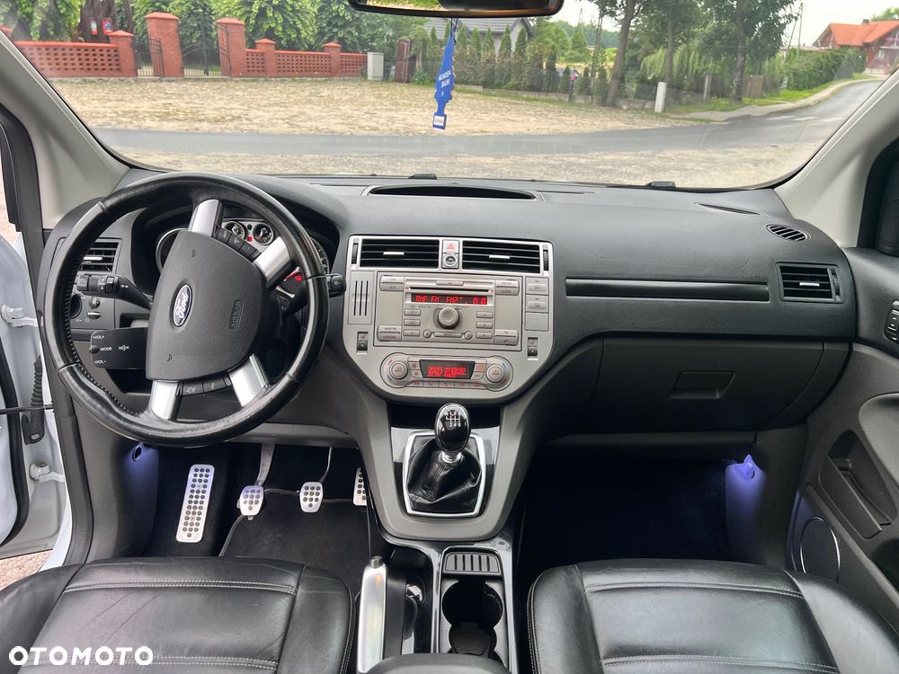 Ford Kuga 2.0 TDCi 4x4 Titanium - 8