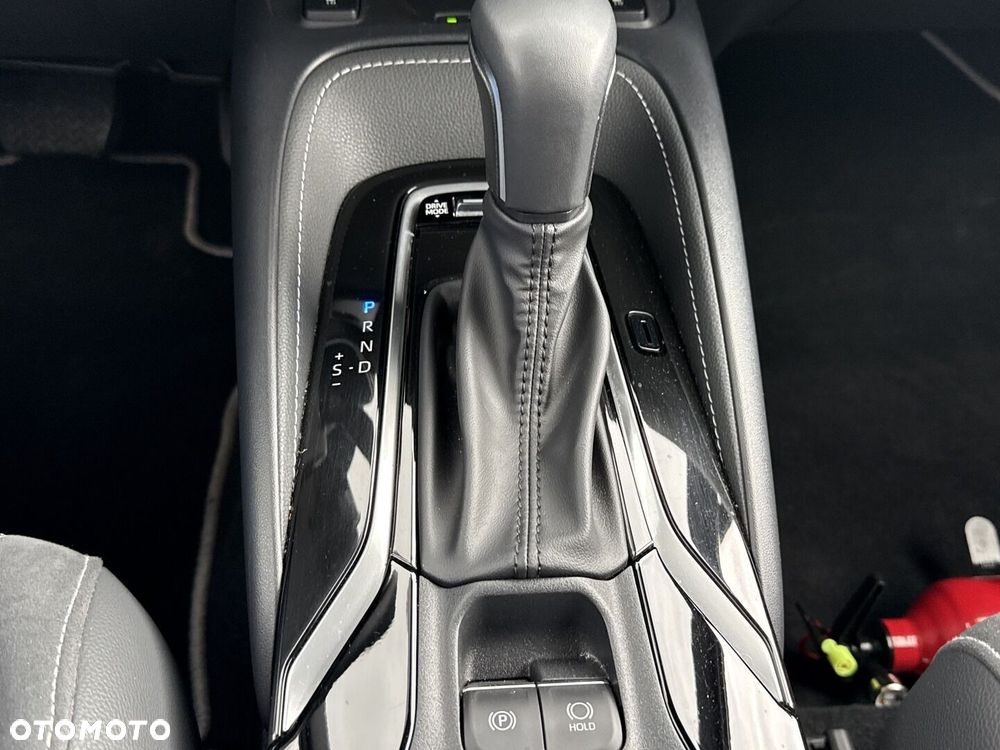 Toyota Corolla 2.0 Hybrid Style - 22