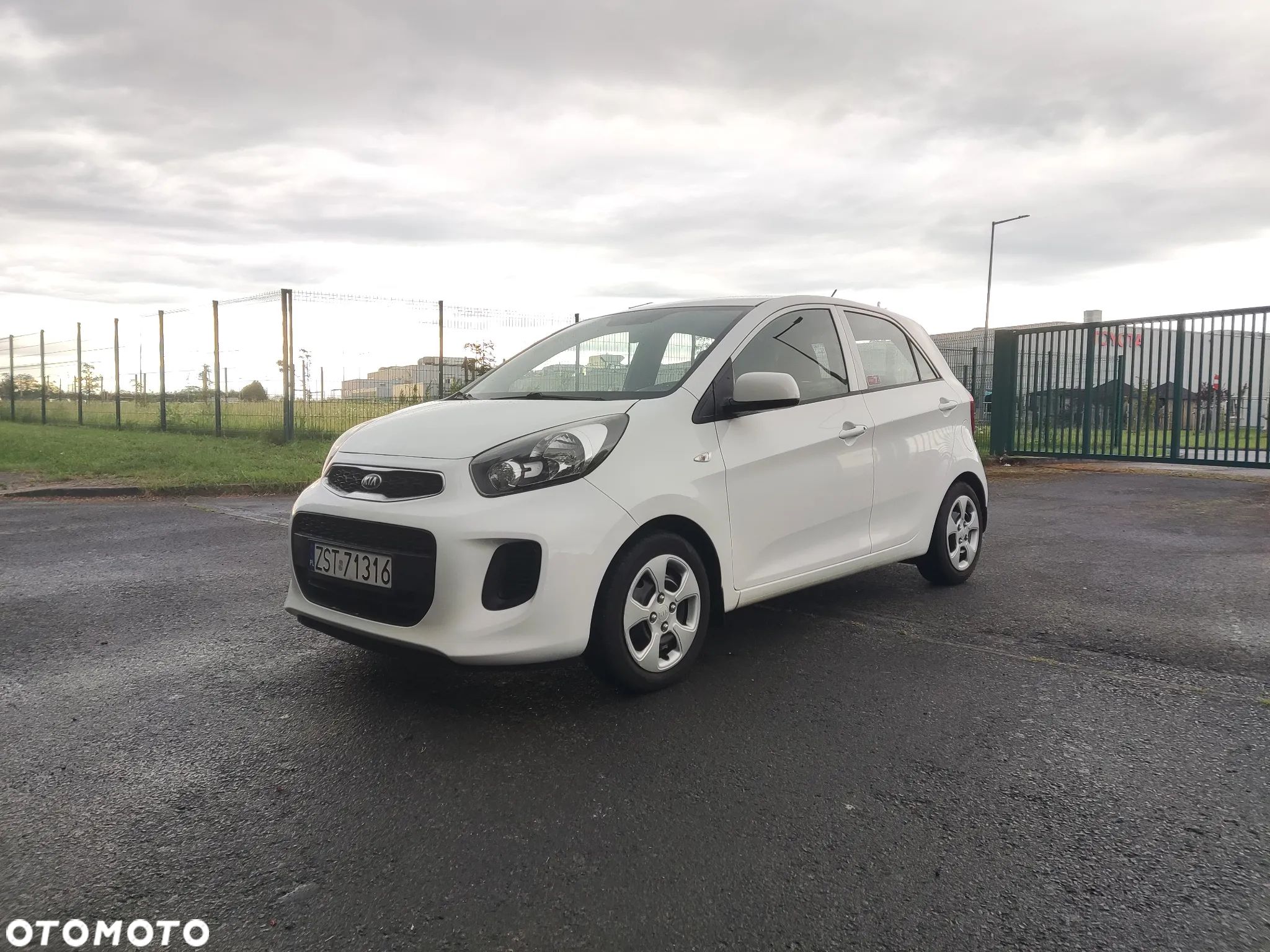 Kia Picanto 1.0 L - 1