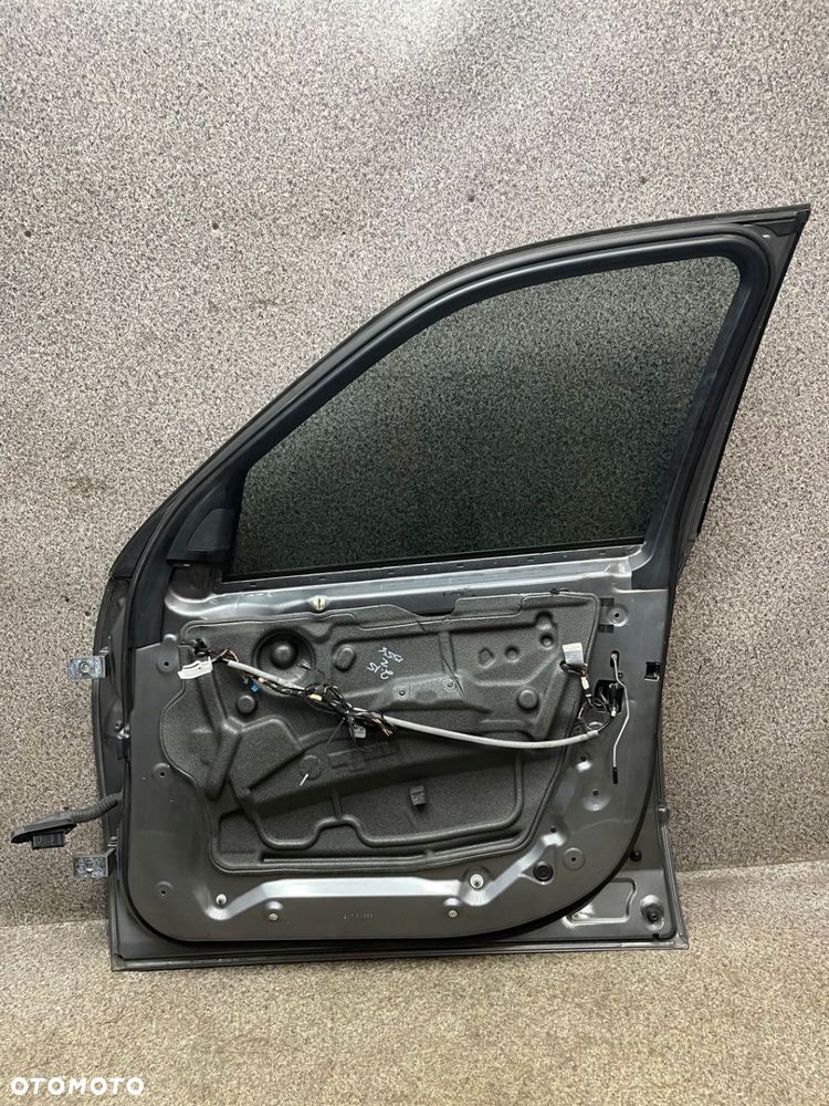 Drzwi prawy przod przednie szyba A52/7 SPACEGRAU METALLIC BMW E70 X5 - 11