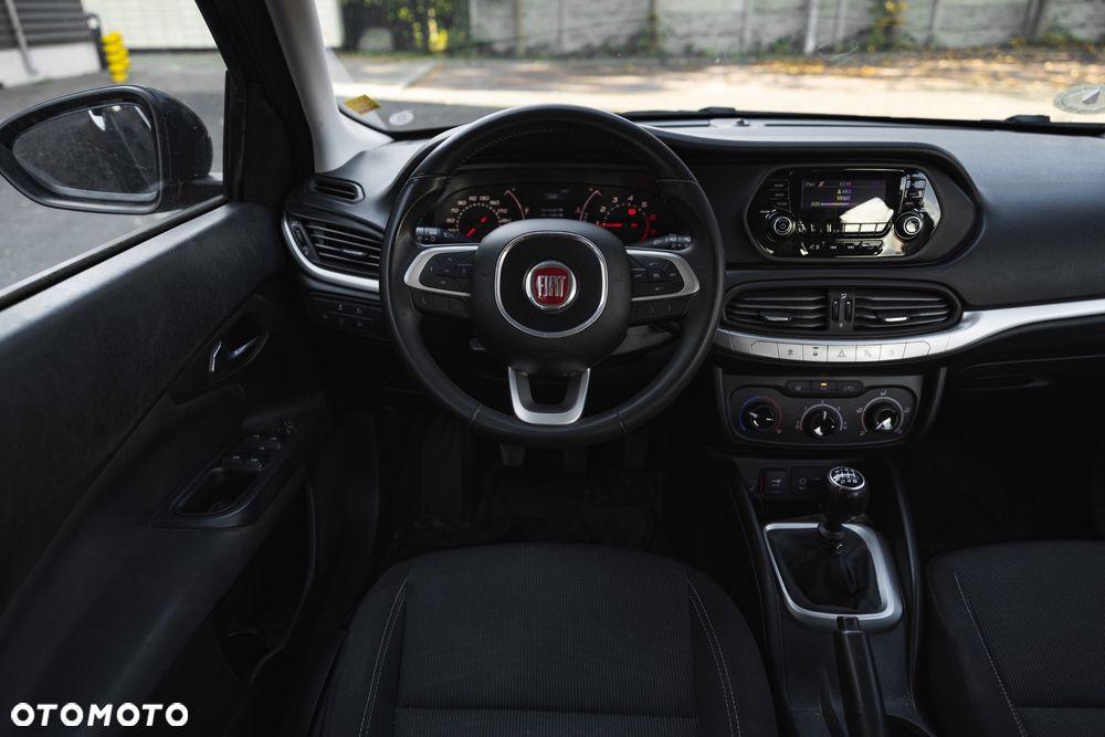 Fiat Tipo 1.4 T-Jet Business Line - 26