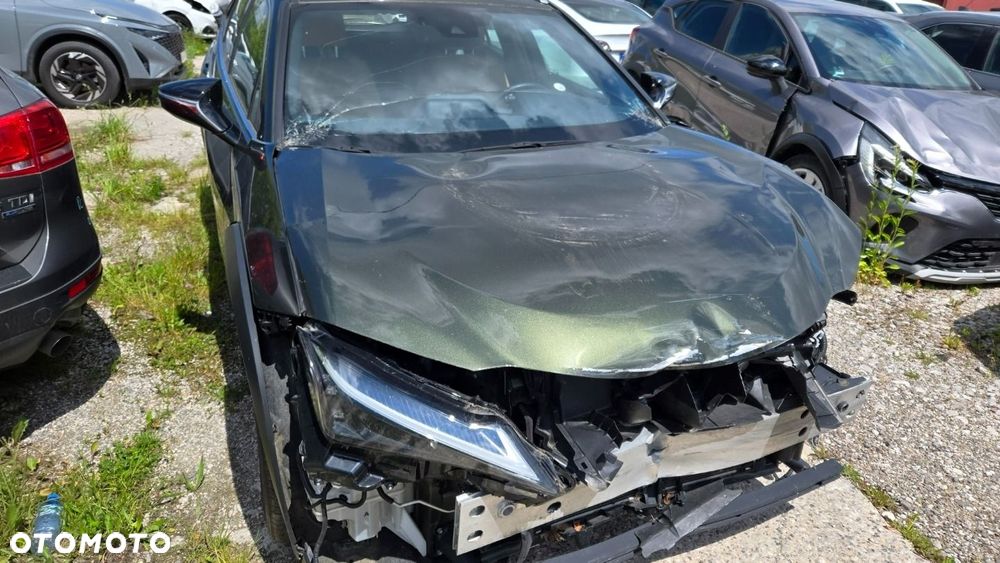 Lexus UX - 8
