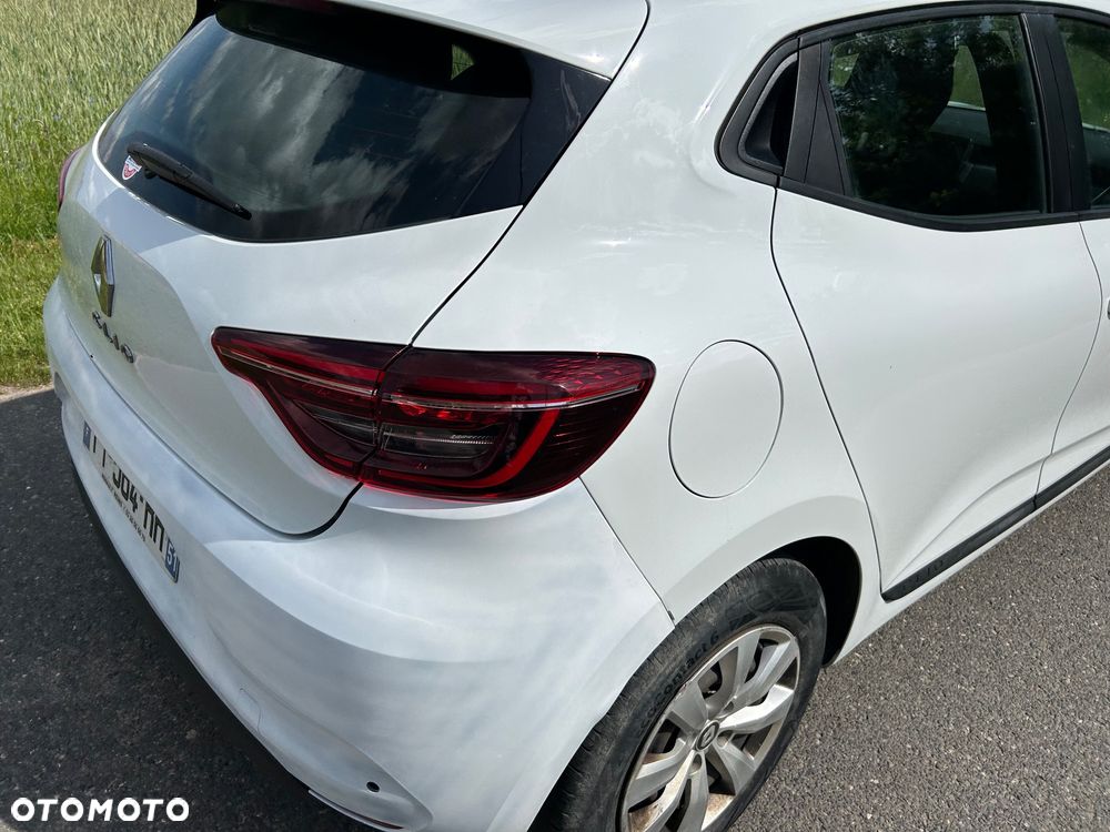 Renault Clio - 23