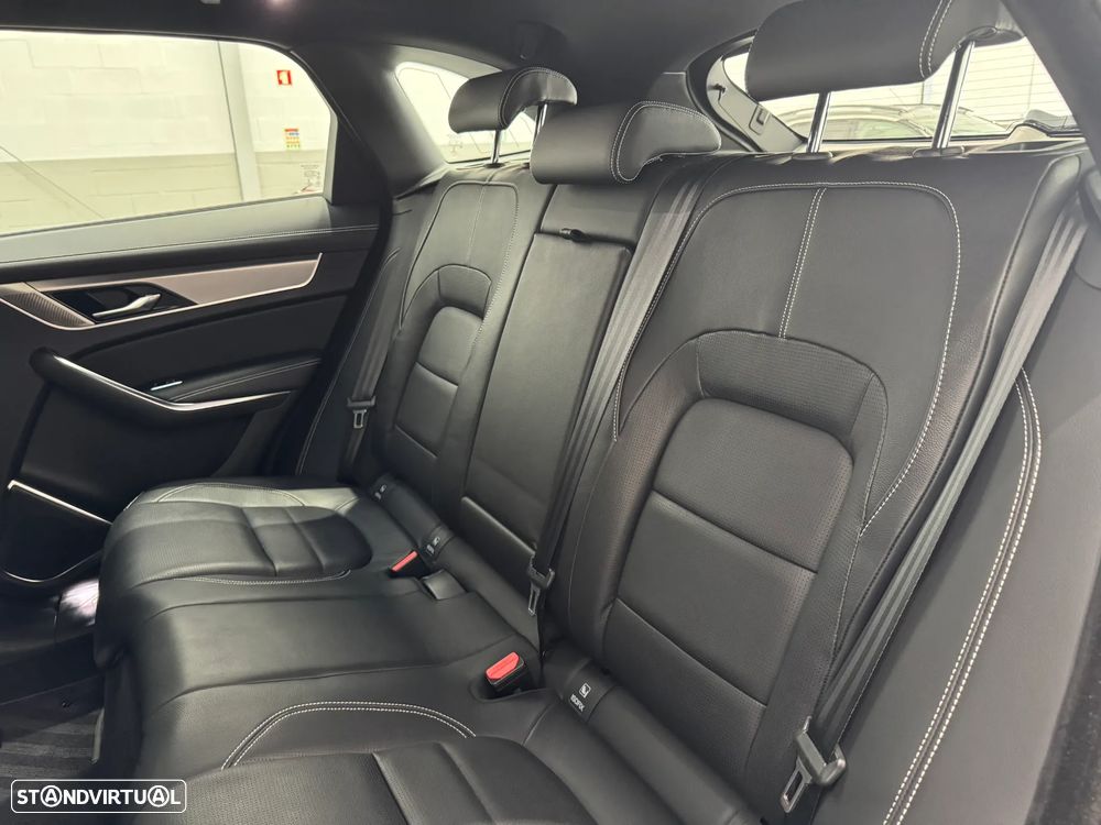 Jaguar F-Pace 2.0 P400e AWD R-Dynamic HSE - 33