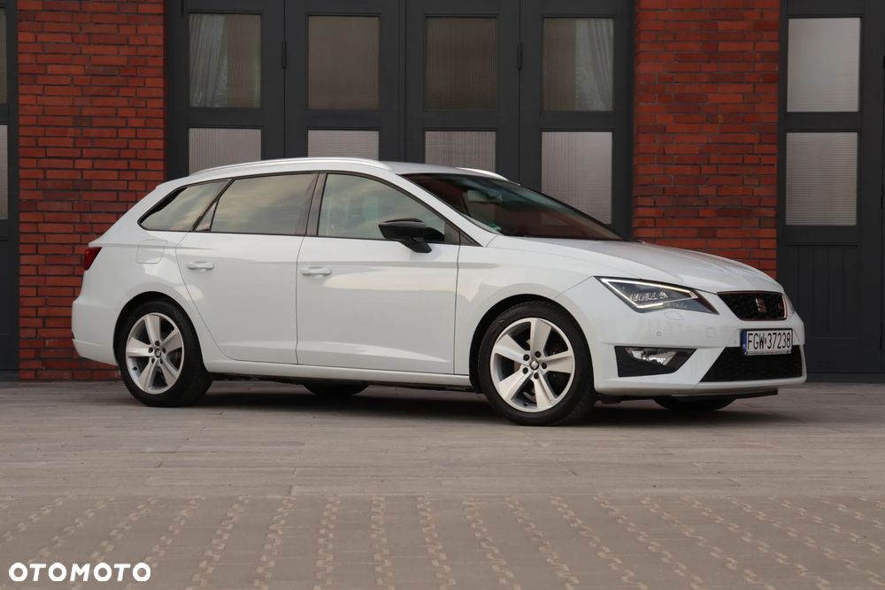 Seat Leon 2.0 TDI DPF Start&Stop DSG FR - 9
