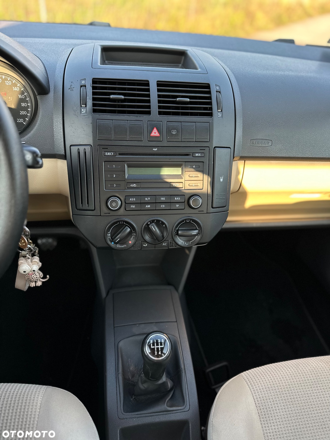 Volkswagen Polo 1.4 16V Comfortline - 6