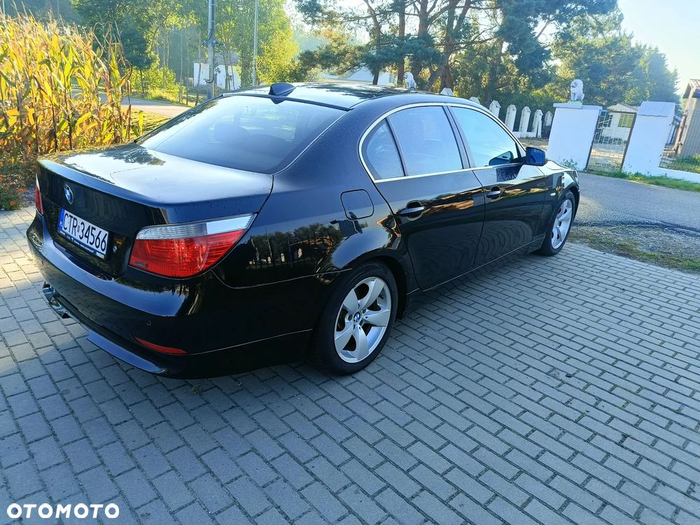 BMW Seria 5 525d - 5