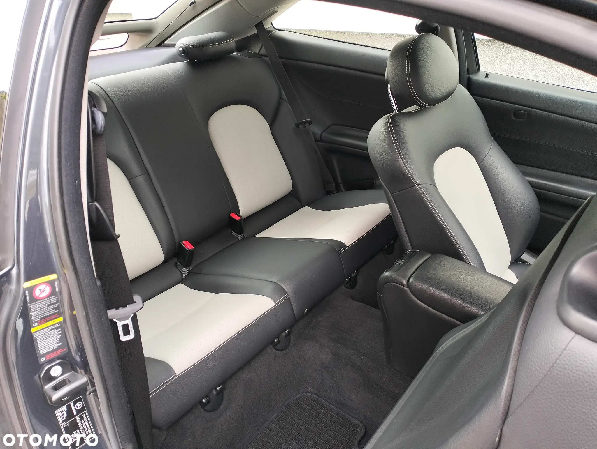 Mercedes-Benz Klasa C 180 Kompressor Sportcoupe Sport Edition - 13