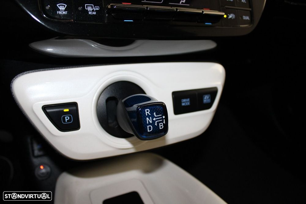 Toyota Prius 1.8 Luxury Pele - 19