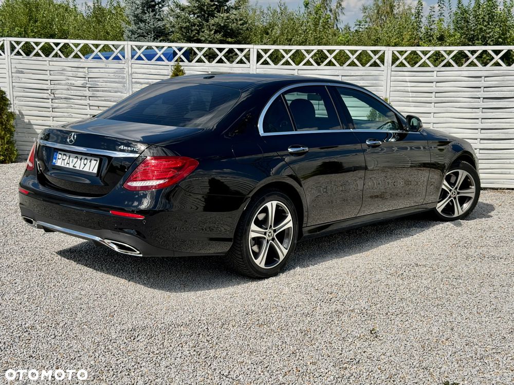 Mercedes-Benz Klasa E 300 9G-TRONIC AMG Line - 3