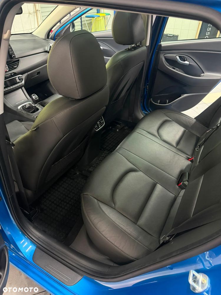 Hyundai i30 1.4 T-GDI Premiere Luxury - 13
