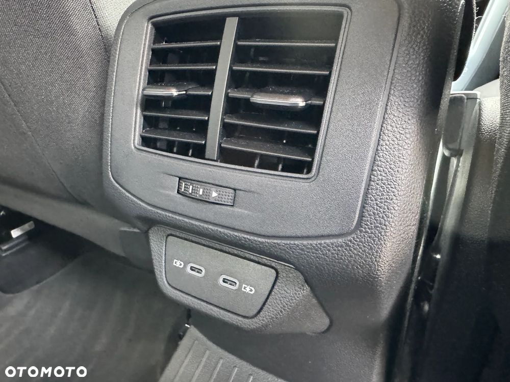 Volkswagen T-Roc 1.5 TSI Life Plus DSG - 20