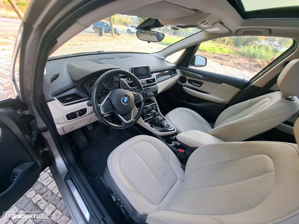 BMW 216 Active Tourer d Luxury Line - 23