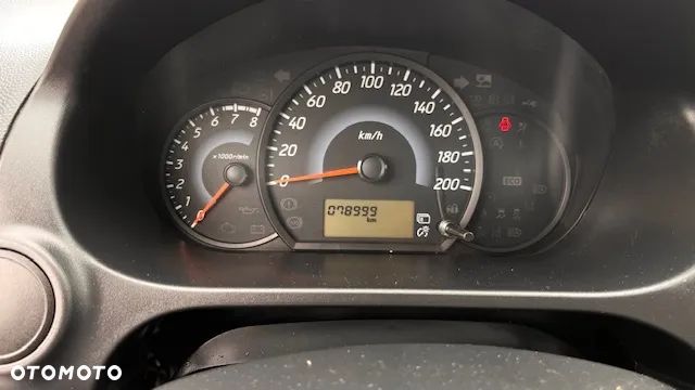 Mitsubishi Space Star - 18