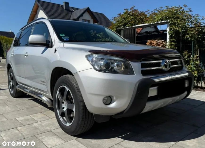 Toyota RAV4 - 2