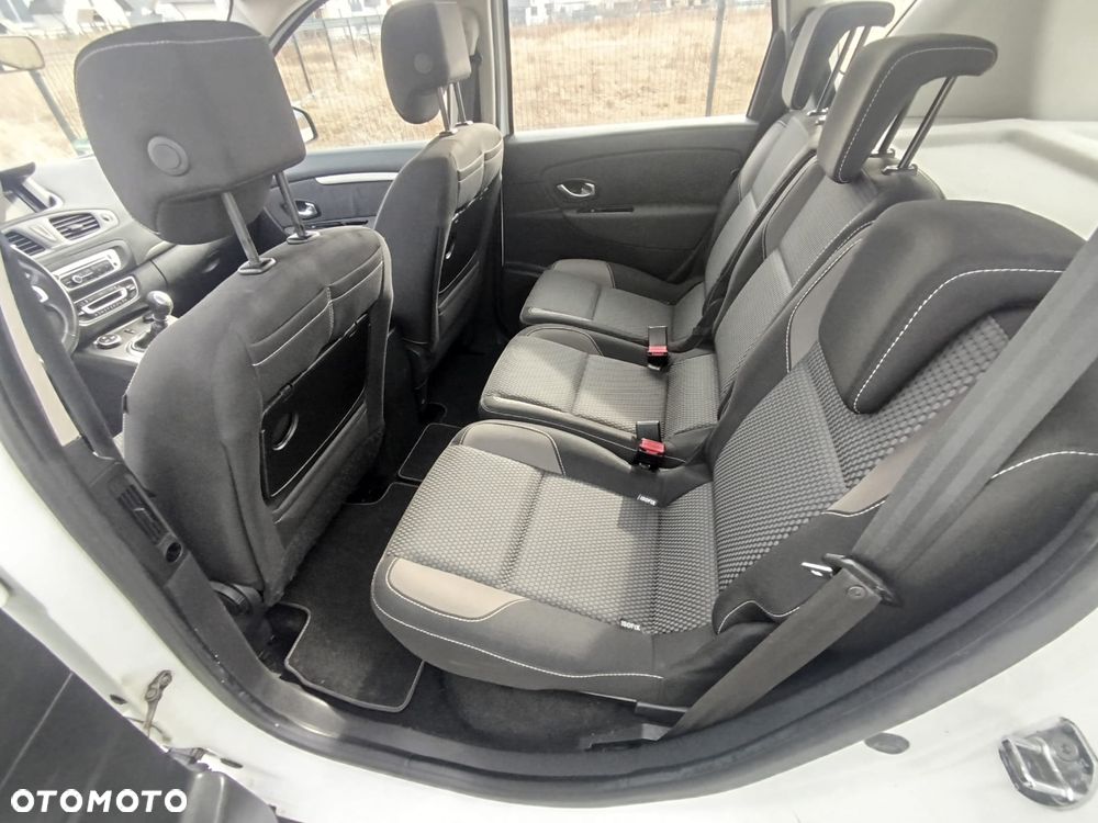 Renault Scenic - 11