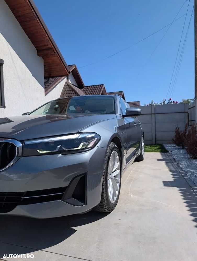 BMW Seria 5 530e Touring Aut. - 2