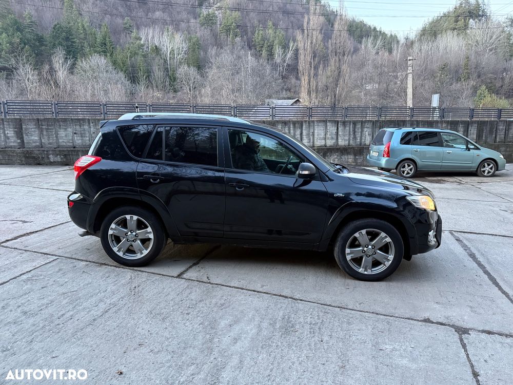 Toyota RAV4 2.2 D-CAT AWD Aut Luxury - 3