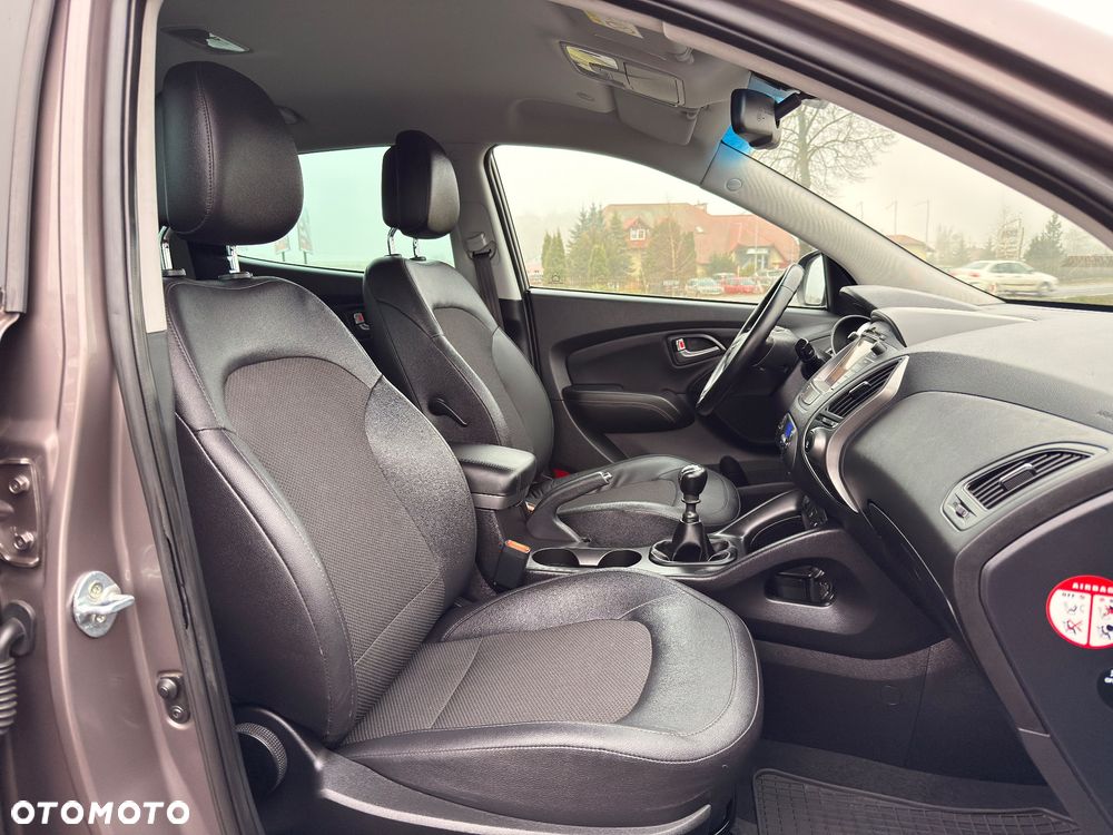 Hyundai ix35 1.6 2WD Fifa World Cup Edition - 15