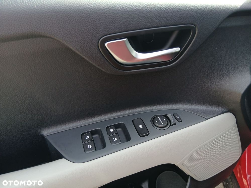 Kia Stonic 1.2 L - 33
