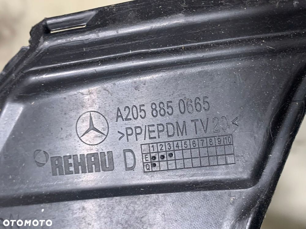 Mercedes-Benz OE A2058850665 ślizg zderzaka przód - 3