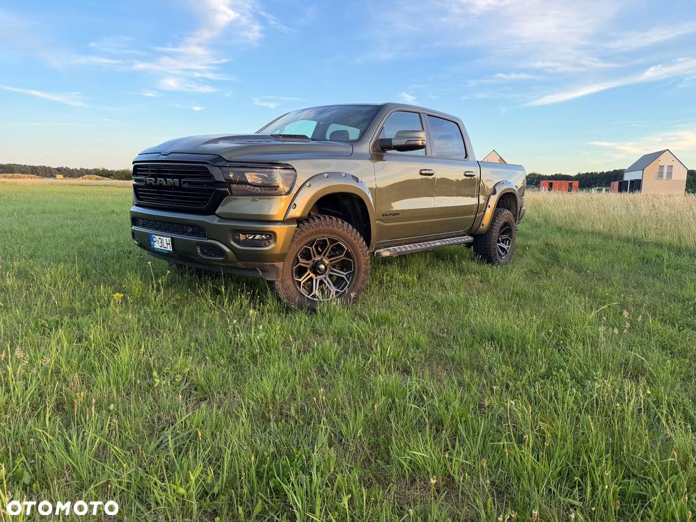 RAM 1500 Crew Cab Laramie - 2