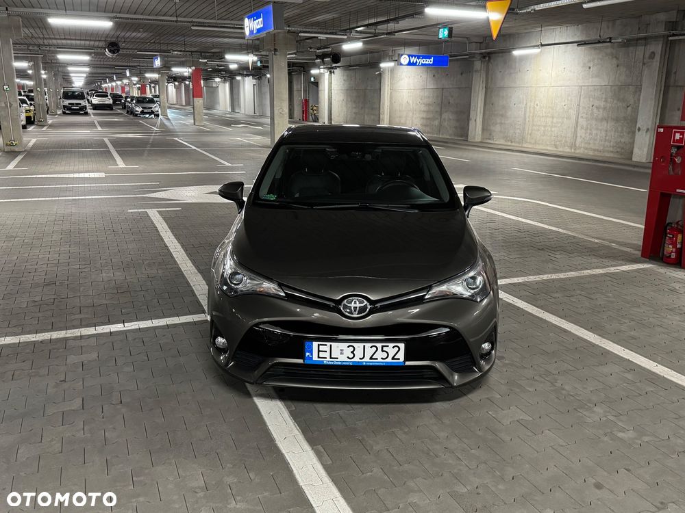 Toyota Avensis 2.0 D-4D Prestige - 4