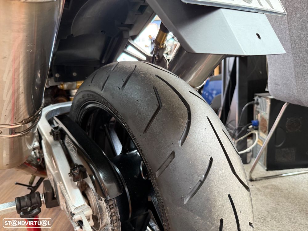 Honda VTR 1000 SP 1 - 10