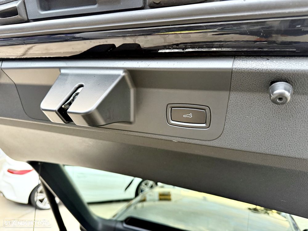 Porsche Panamera 4 E-Hybrid - 45