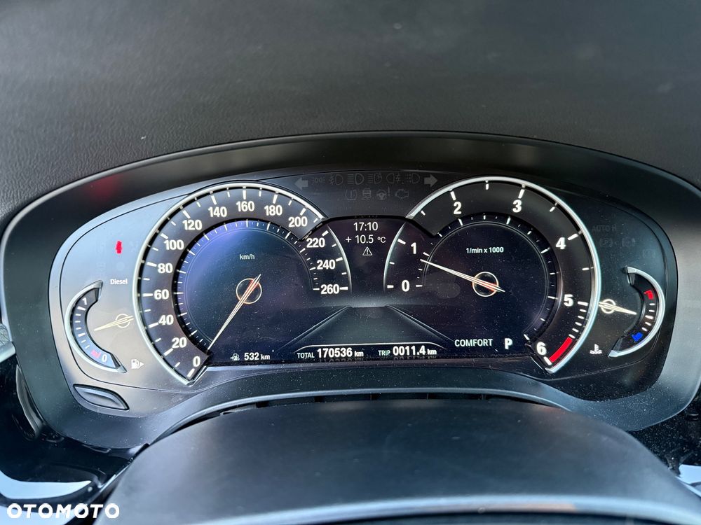 BMW Seria 5 520d M Sport - 14