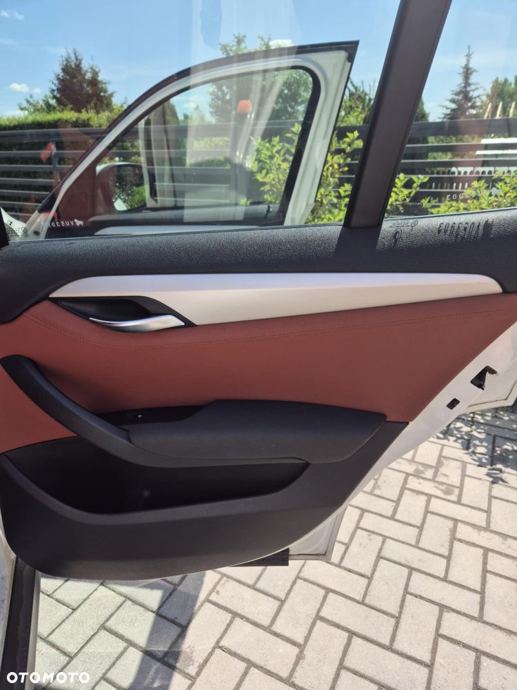 BMW X1 sDrive18d - 10