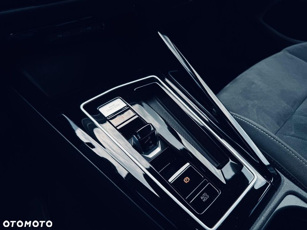 Volkswagen Golf 2.0 TSI Style DSG - 34