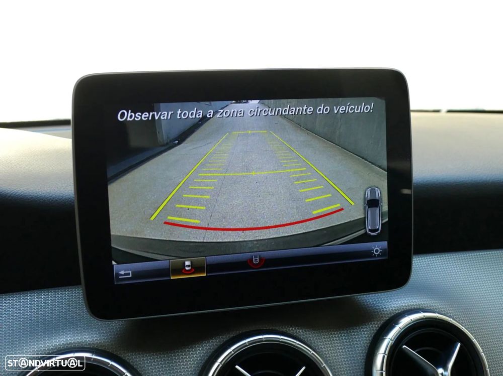 Mercedes-Benz CLA 180 d Shooting Brake Urban - 16