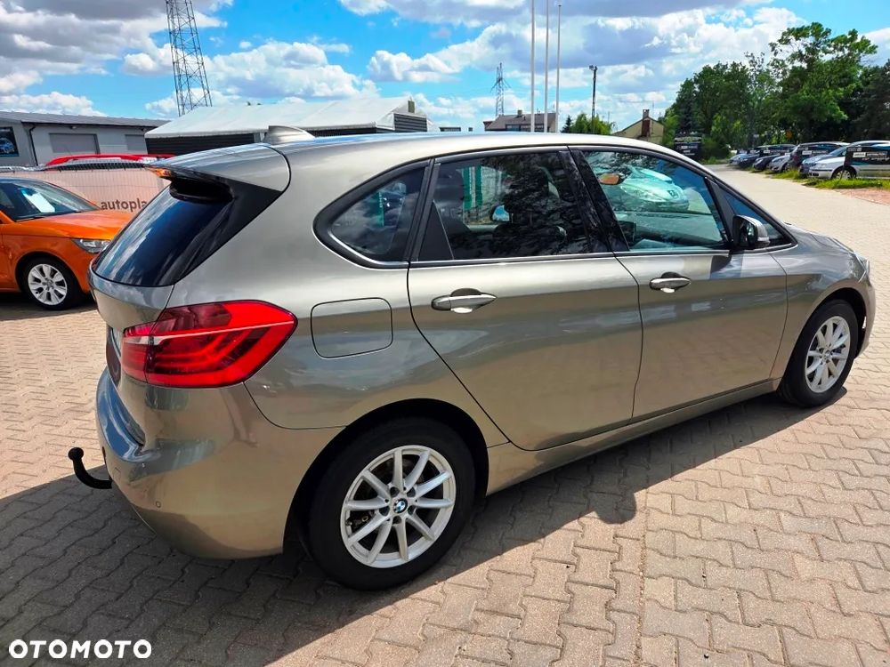 BMW Seria 2 218i Luxury Line - 9