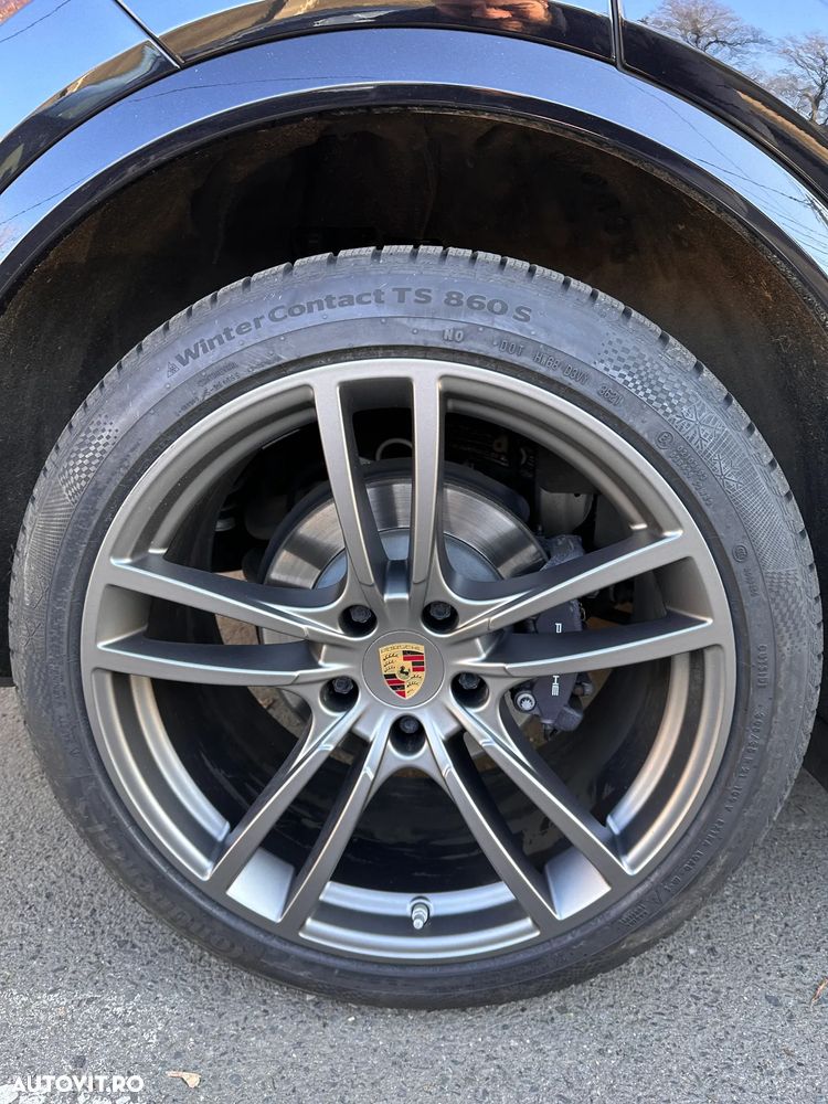 Porsche Cayenne Coupe Standard - 3