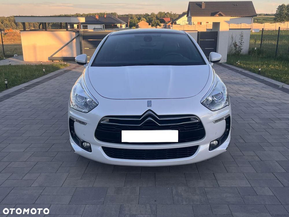 Citroën DS5 e-HDi 115 EGS6 SoChic - 2