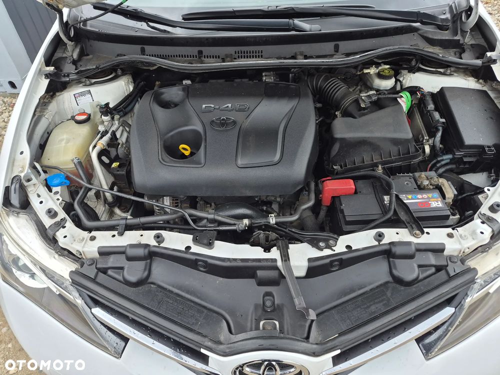 Toyota Auris 1.4 D-4D Premium - 8