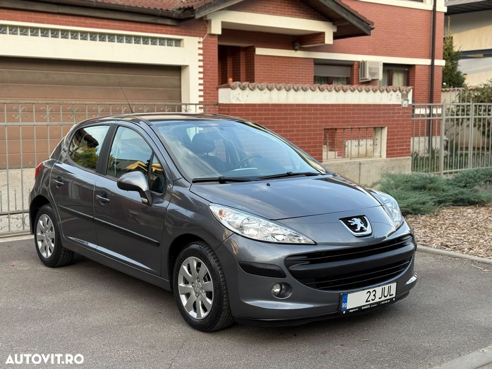 Peugeot 207 2010 photo 2