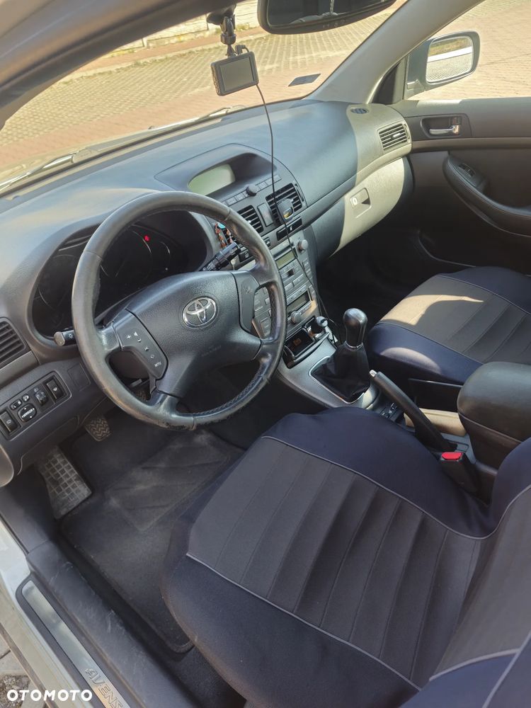 Toyota Avensis 1.8 VVT-i Sol - 9