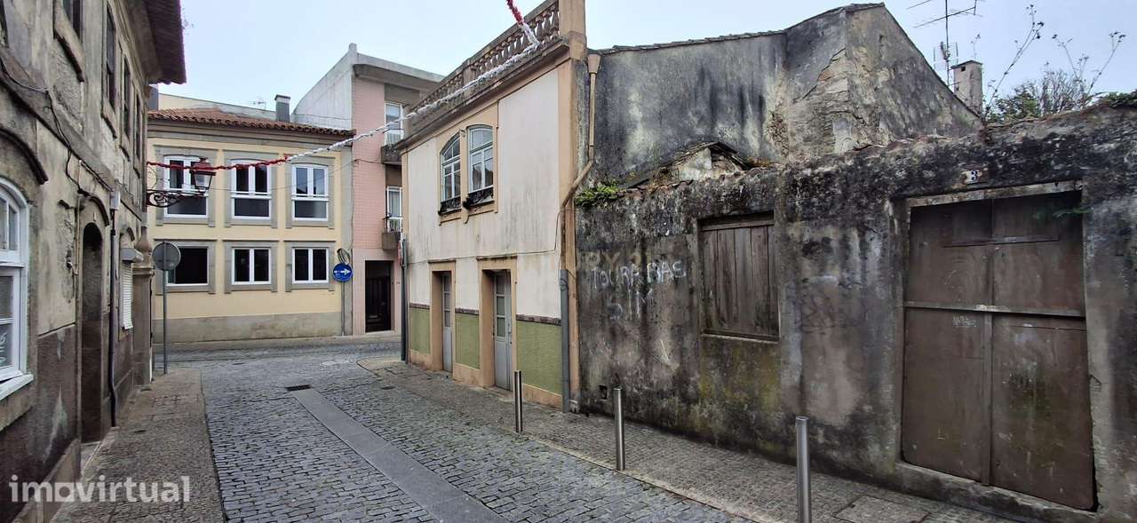 TERRENO URBANO NO CENTRO DA PÓVOA DE VARZIM com projeto aprovado. - Grande imagem: 2/9