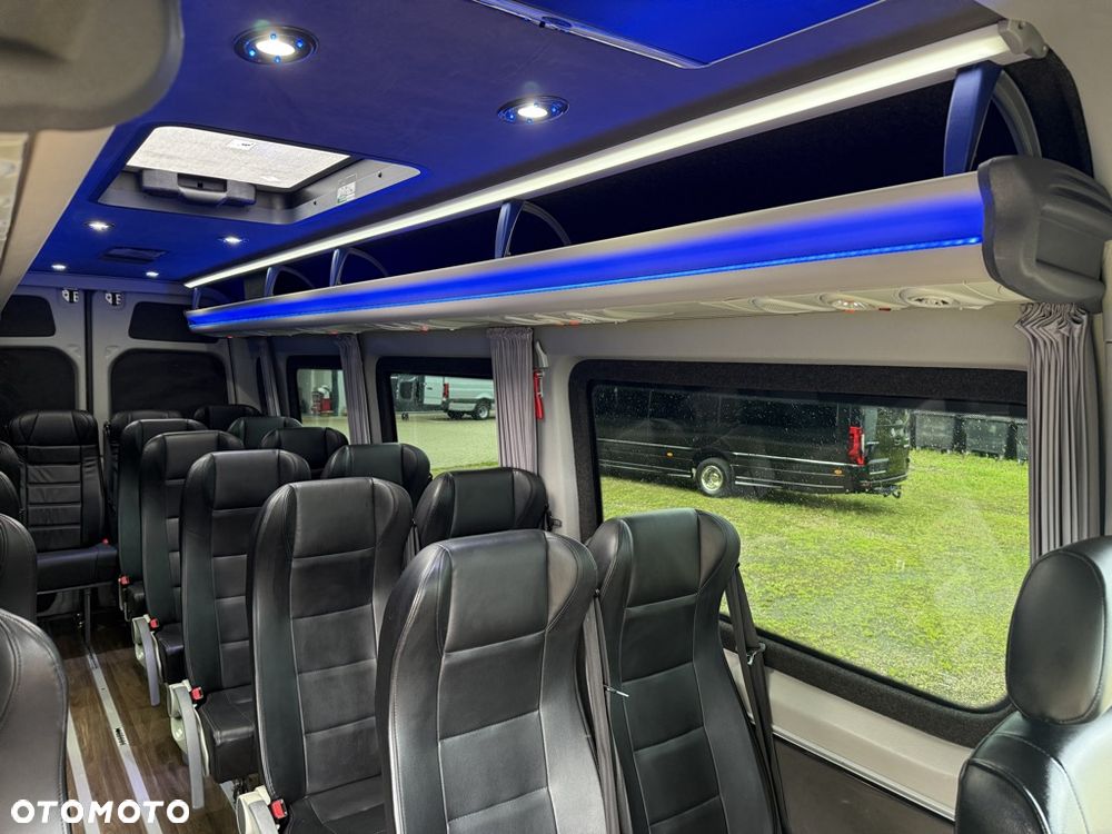 Mercedes-Benz Sprinter 519 - 18