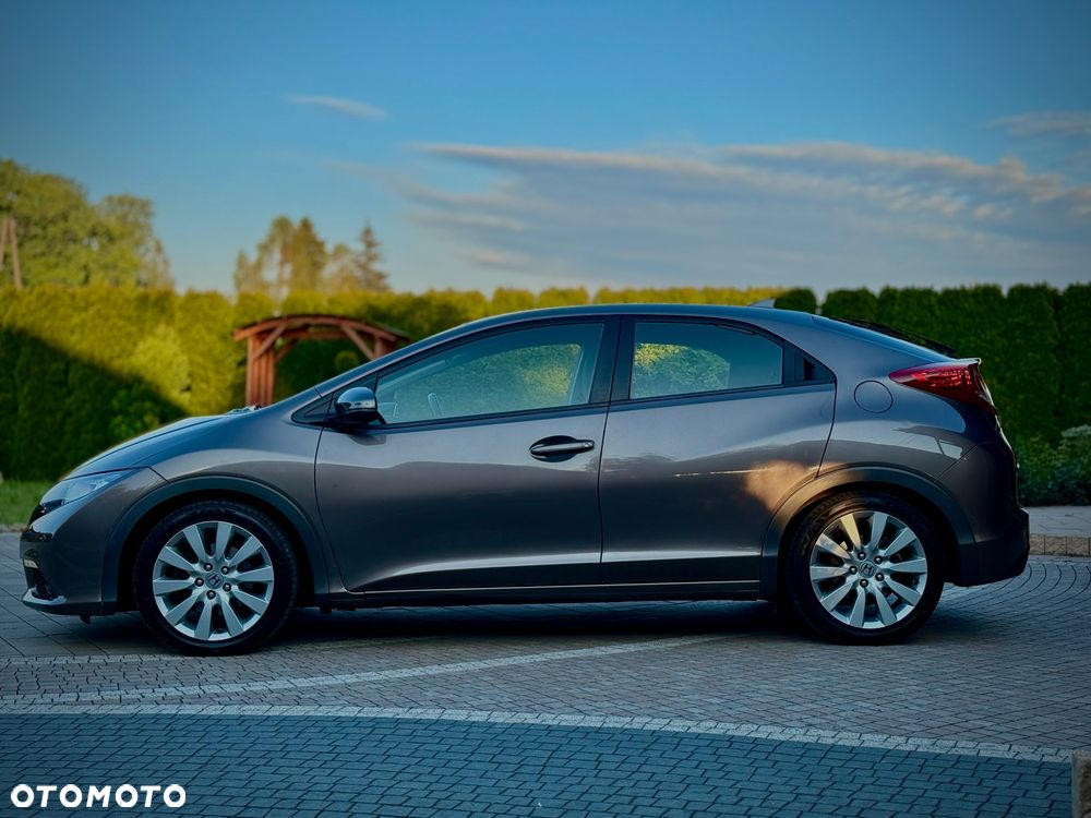 Honda Civic 1.8 i-VTEC Comfort 40 Jahre Edition - 9