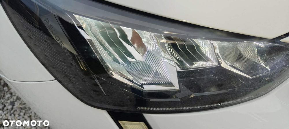 Peugeot 208 PureTech 75 Allure - 15