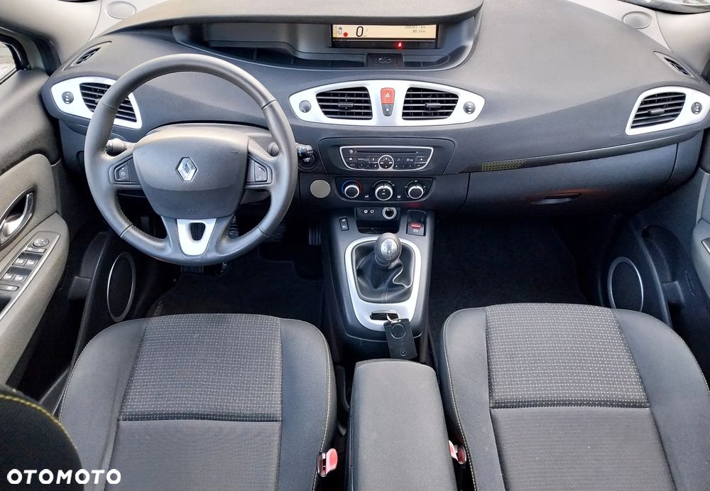 Renault Scenic 1.6 16V Confort Privilege - 6